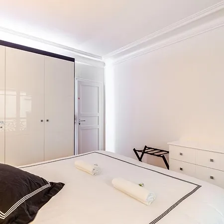 Guestready - Monochrome Bliss Near Arc De Triomphe Daire