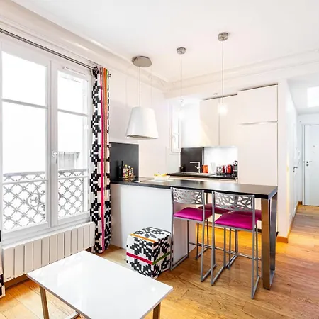 Guestready - Monochrome Bliss Near Arc De Triomphe Daire *
